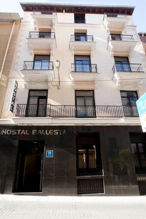 Hostal Ballesta Madrid Luaran gambar